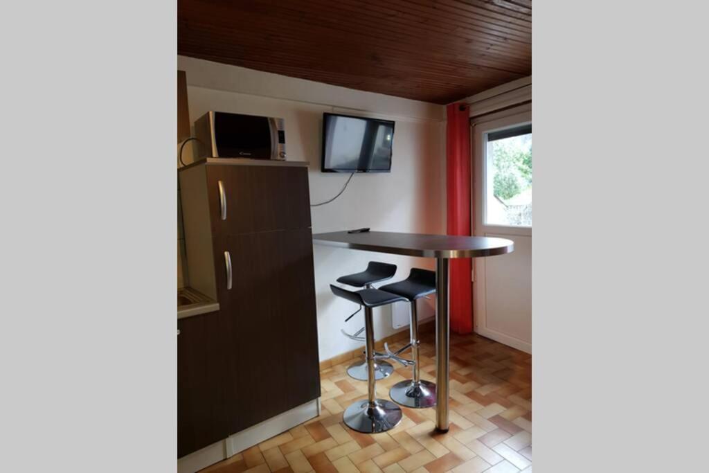 ST LARY-VIGNEC Charmant studio au calme Extérieur photo